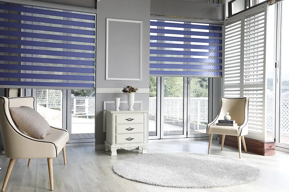 Doppelrollo blau mit Kassette